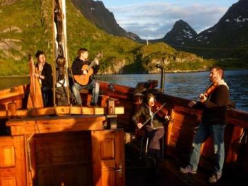 'Teelin Voyage' musicians performing at the Melbu Summer Festival, Vesteralen, Norway